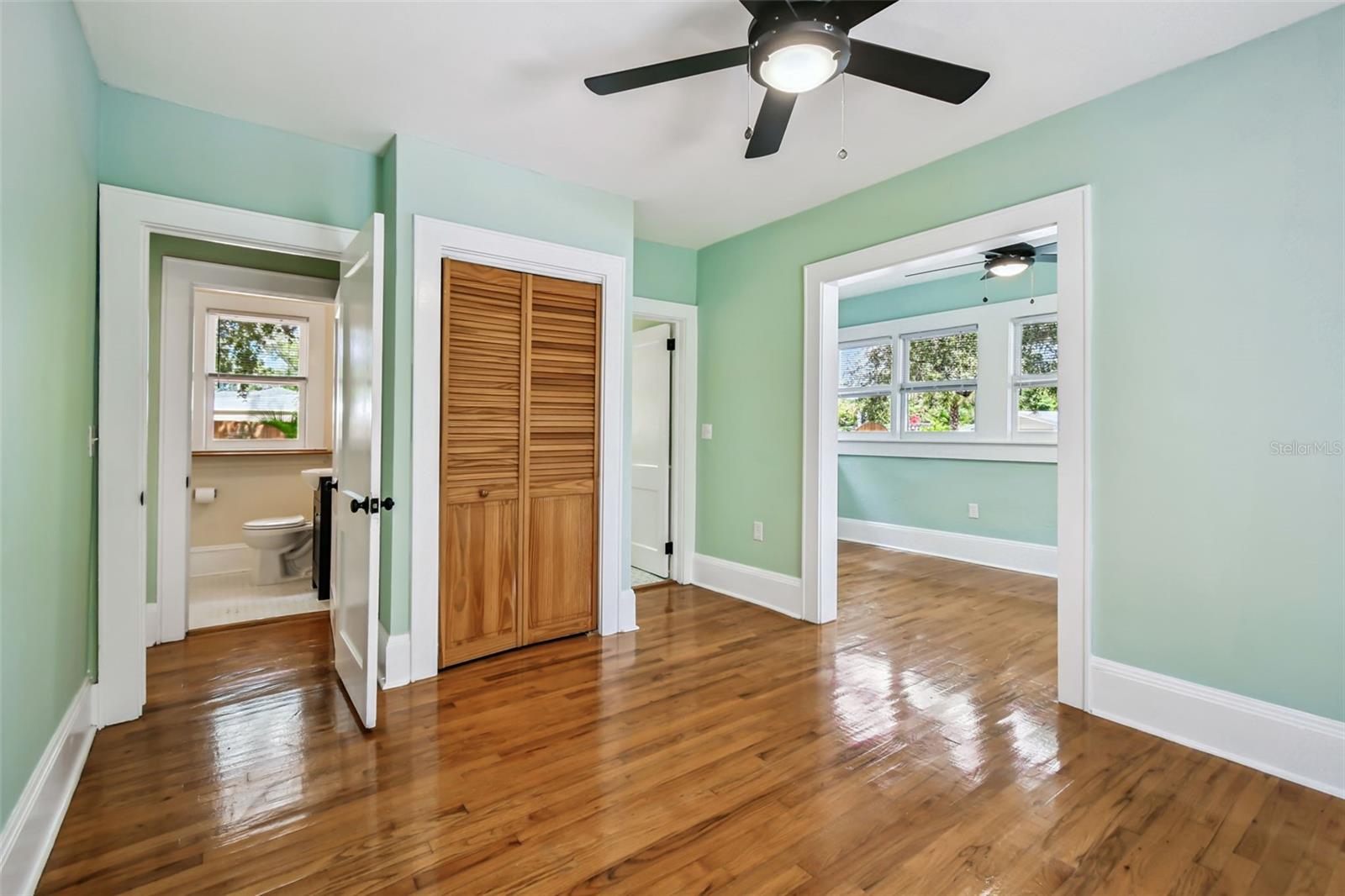 Image 27 of 75 For 758 Wood Street