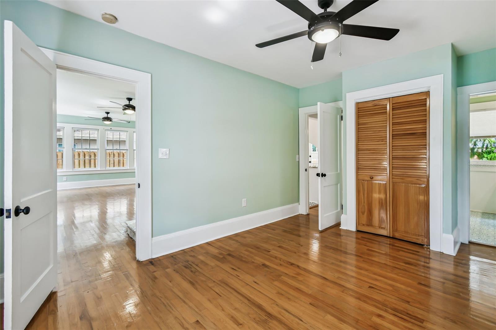 Image 28 of 75 For 758 Wood Street