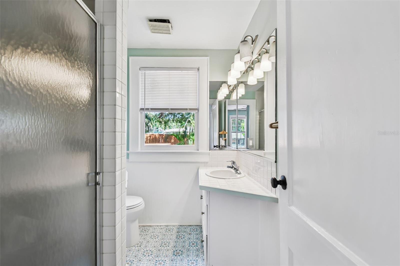 Image 30 of 75 For 758 Wood Street