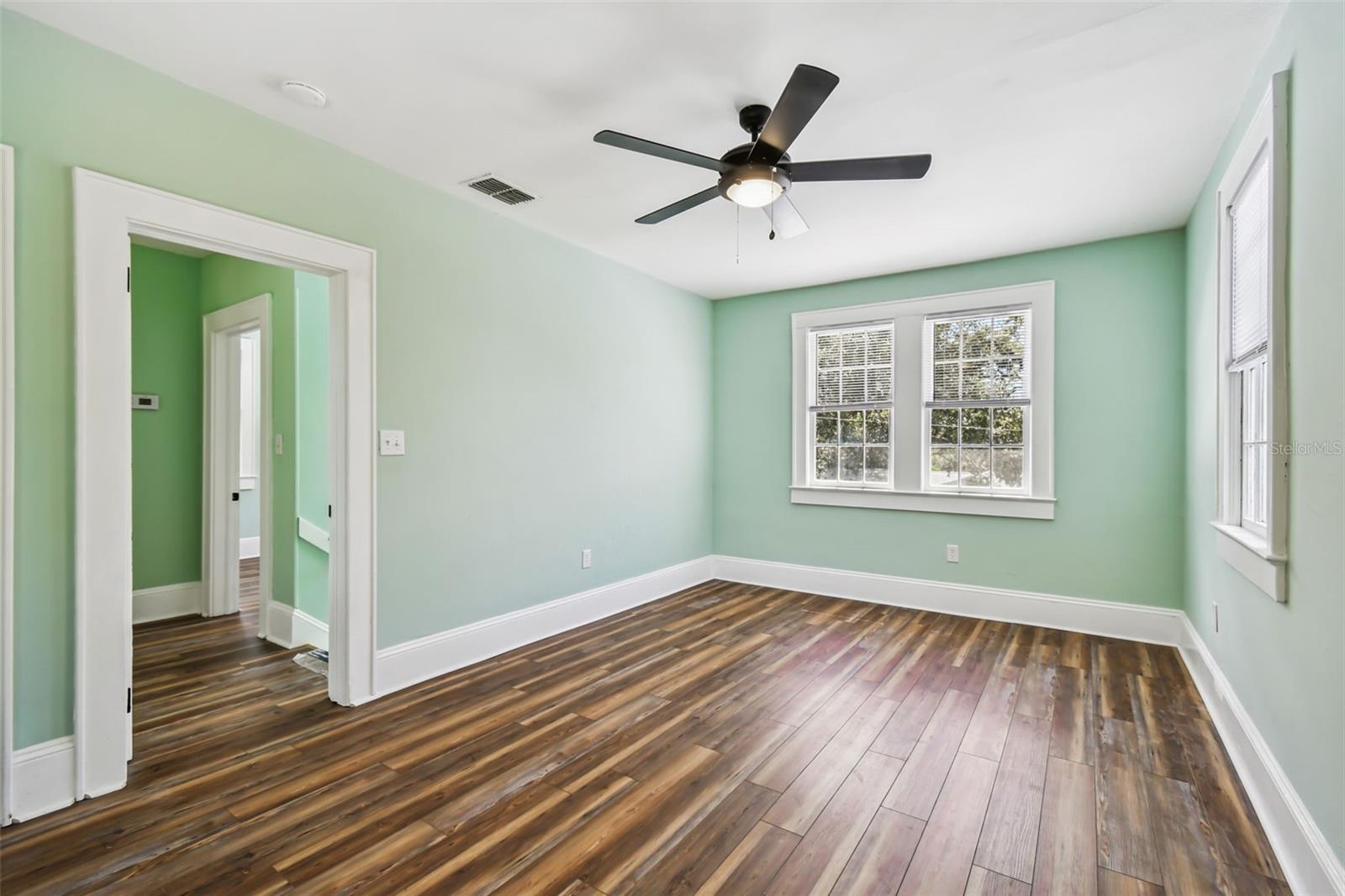 Image 43 of 75 For 758 Wood Street