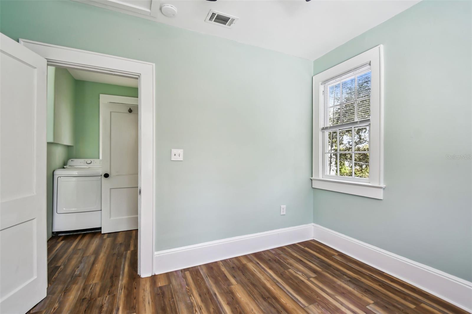 Image 55 of 75 For 758 Wood Street