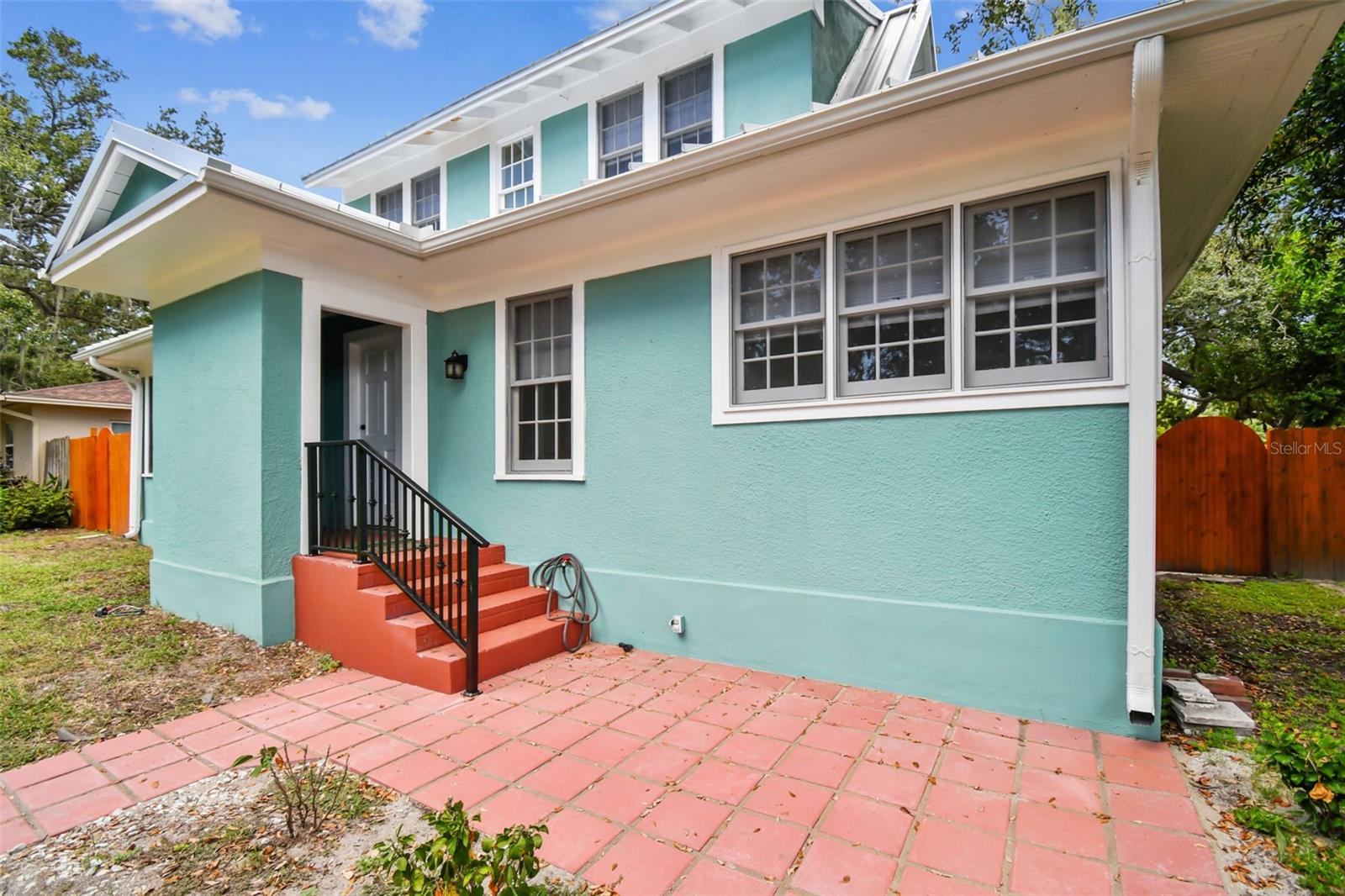 Image 6 of 75 For 758 Wood Street