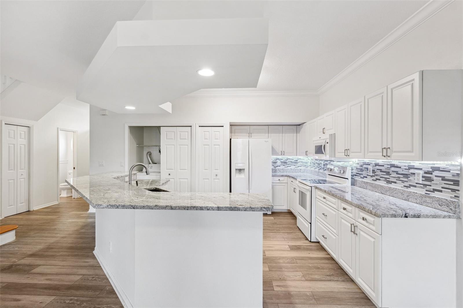 Image 4 of 24 For 3209 Meta Court