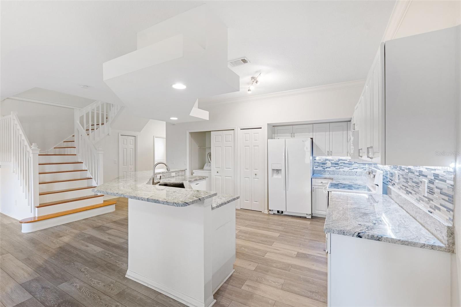 Image 5 of 24 For 3209 Meta Court