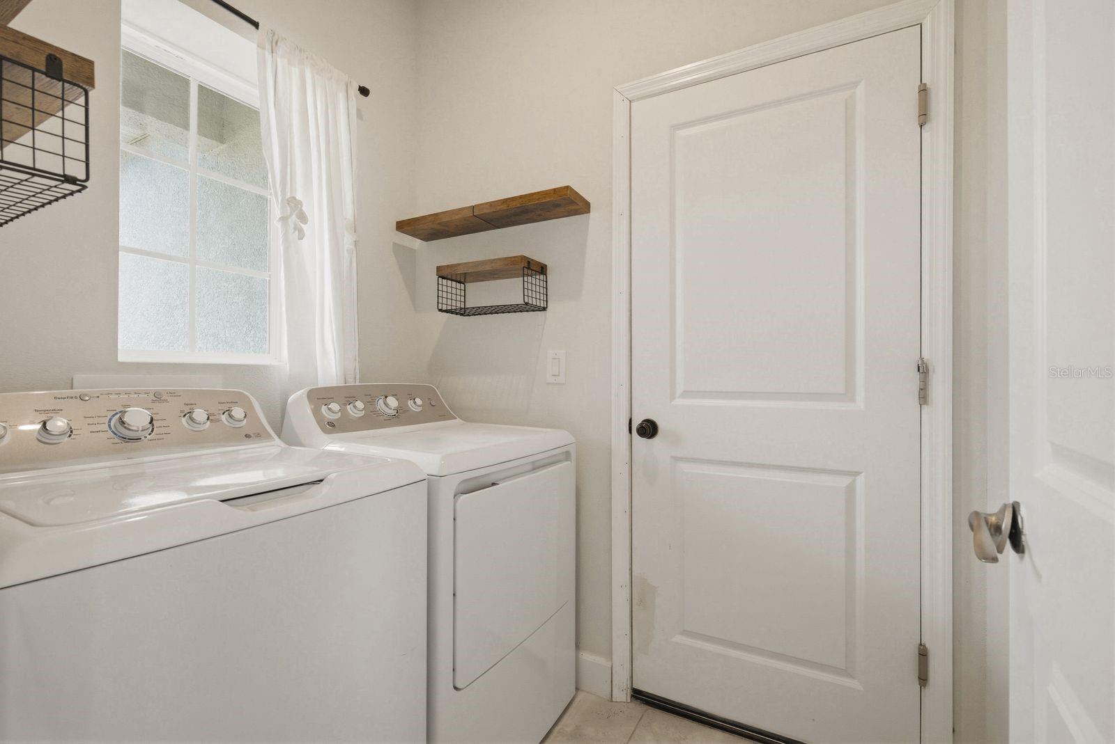 Image 23 of 28 For 19056 Heavenside Court