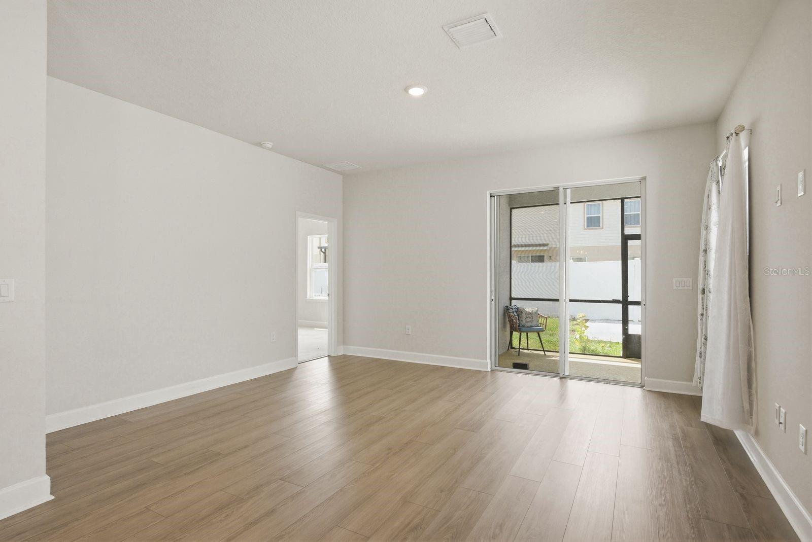 Image 8 of 28 For 19056 Heavenside Court