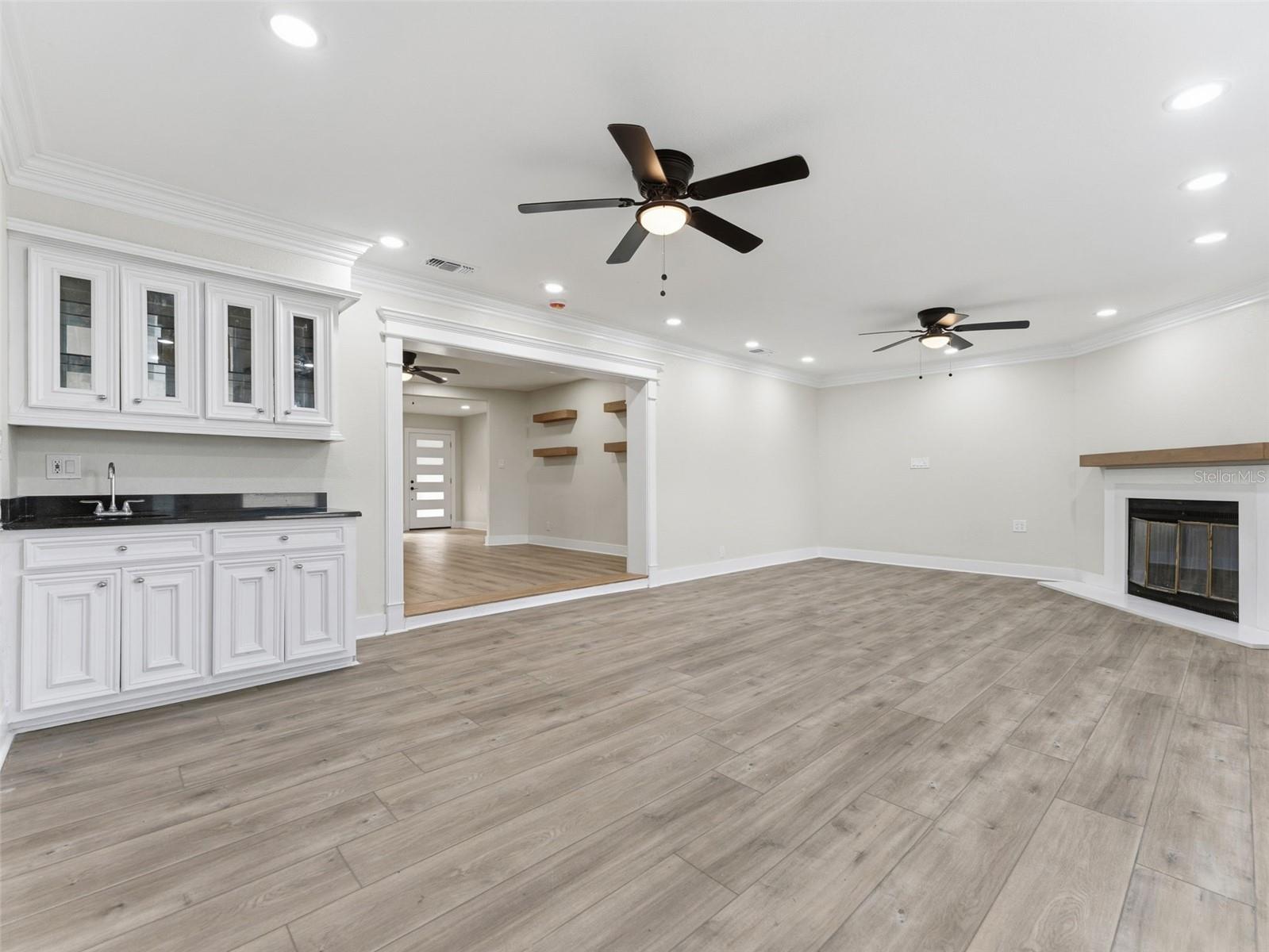 Image 11 of 32 For 1714 Saint Isabel Street