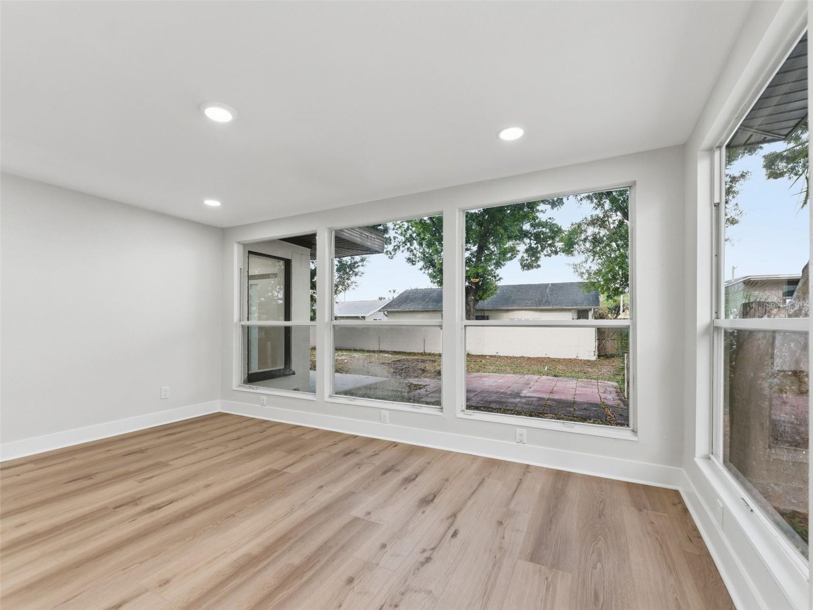 Image 27 of 32 For 1714 Saint Isabel Street