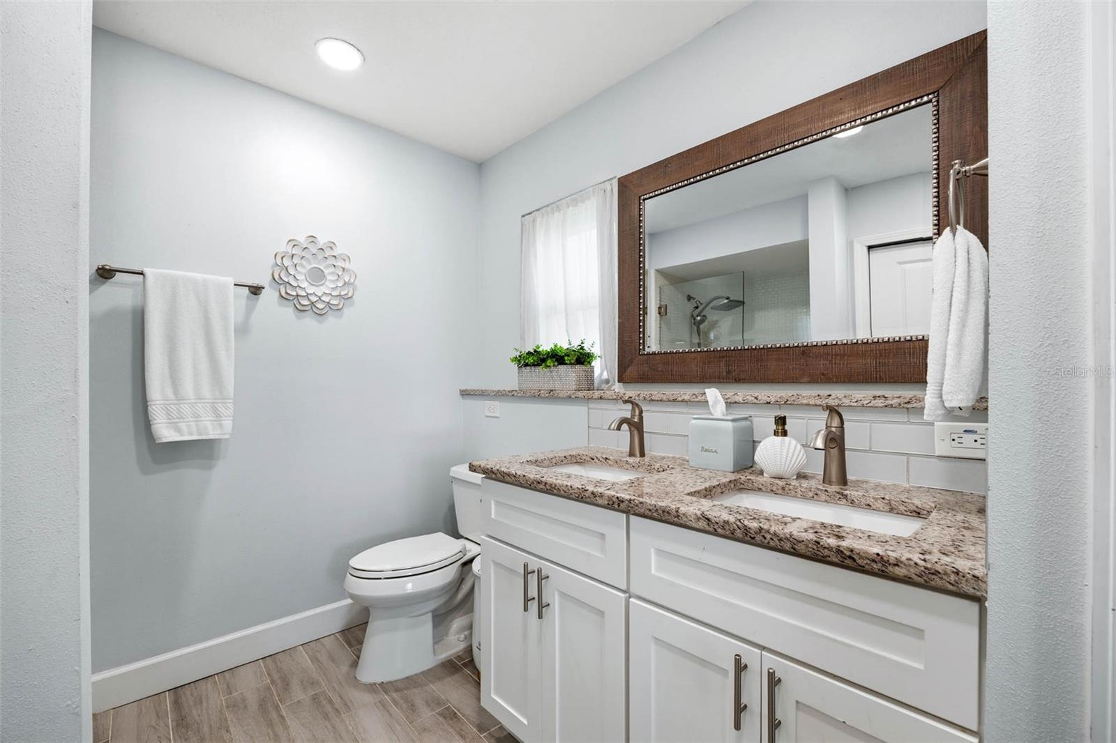 Image 17 of 42 For 2396 Mangrum Dr