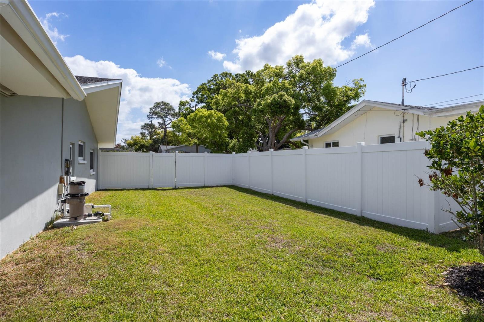 Image 28 of 42 For 2396 Mangrum Dr