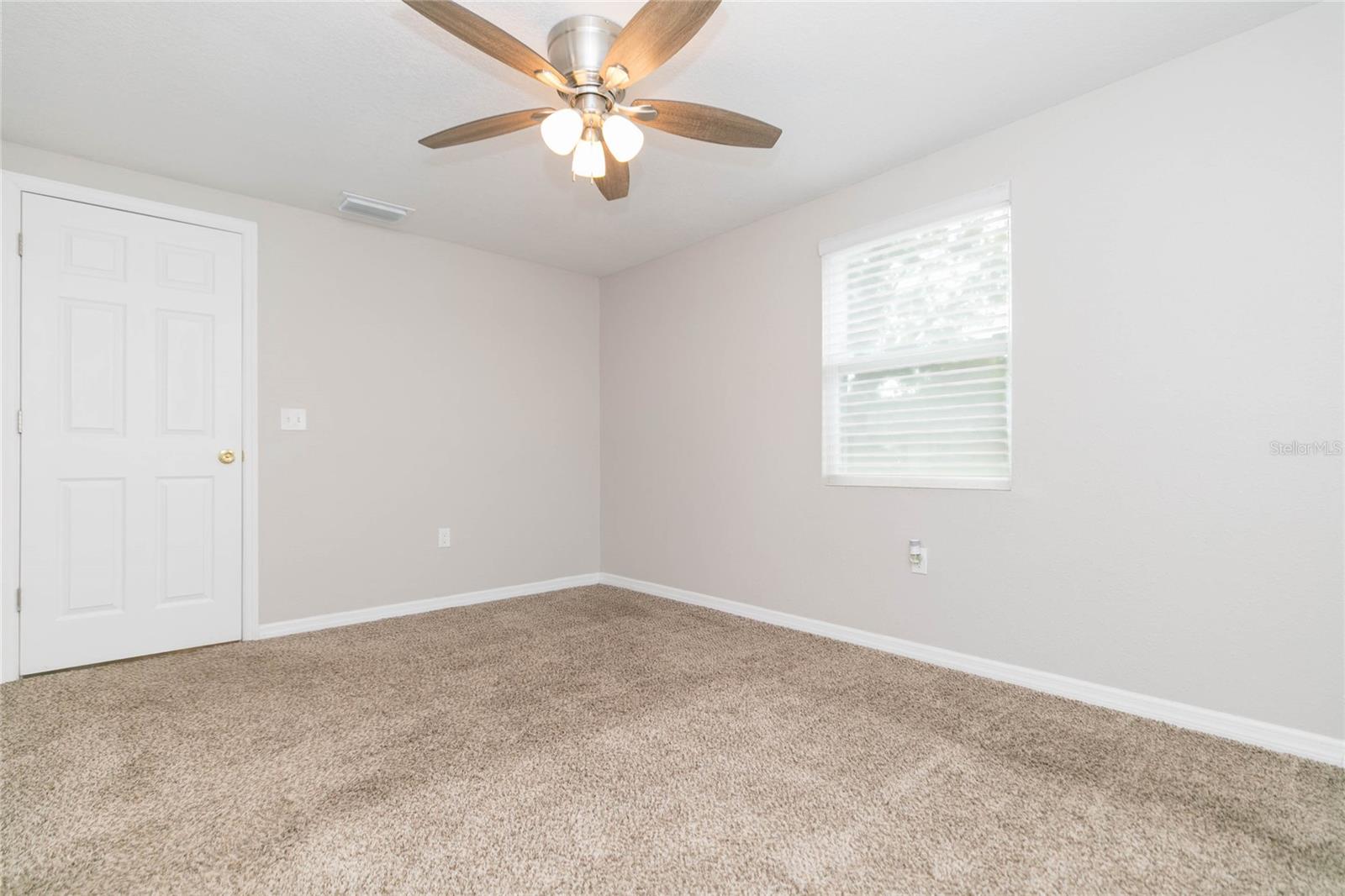 Image 17 of 31 For 39147 6th Avenue