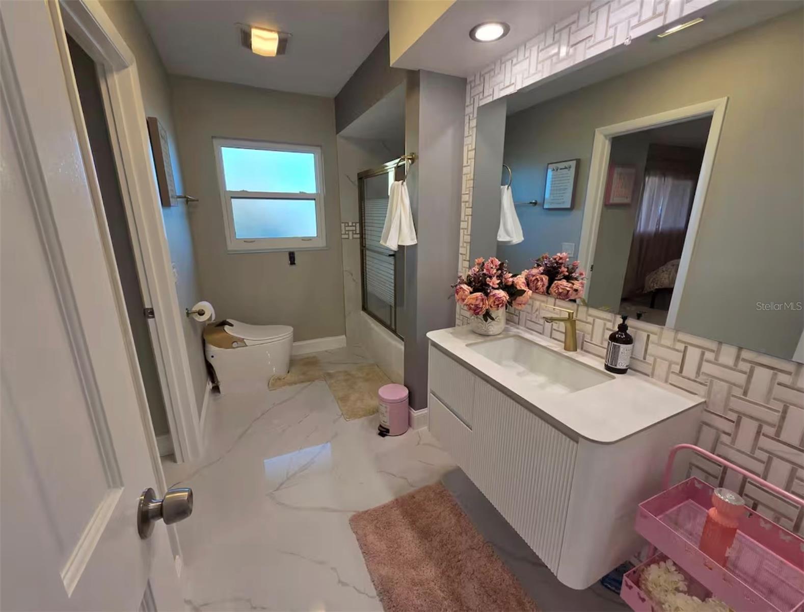 Image 20 of 29 For 212 Bahia Vista Drive