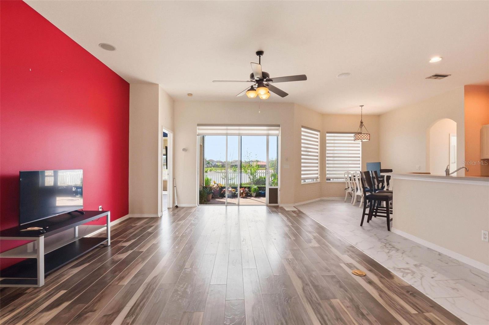 Listing photo id 16 for 13706 Artesa Bell Drive