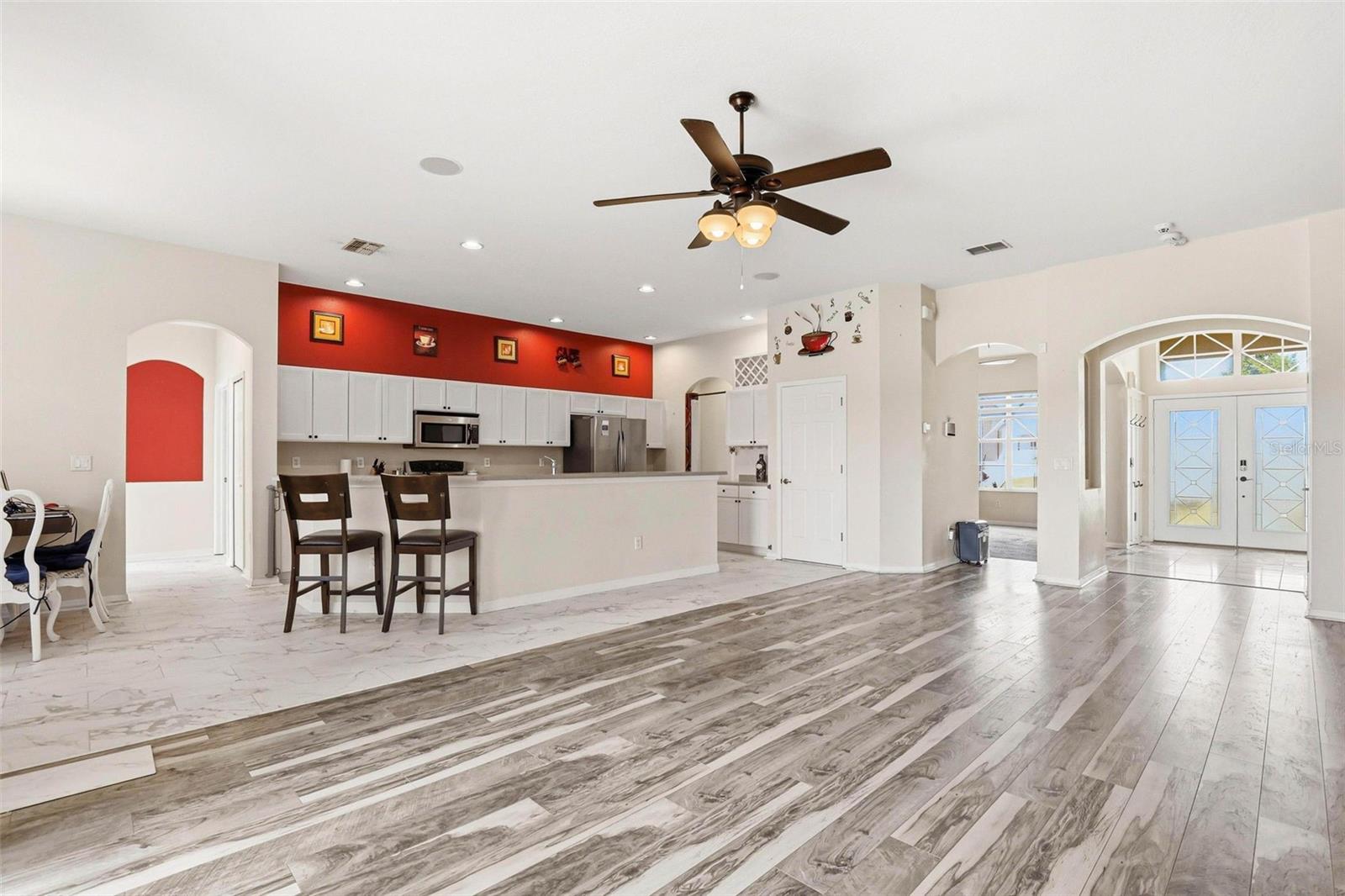 Listing photo id 19 for 13706 Artesa Bell Drive