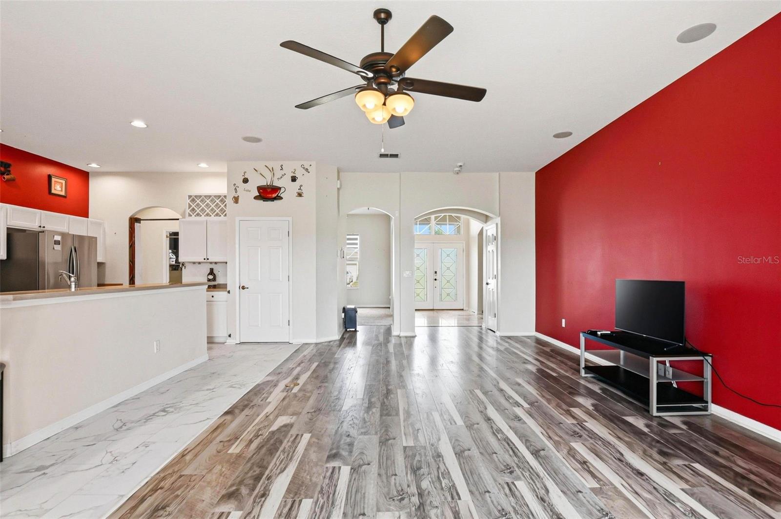 Listing photo id 20 for 13706 Artesa Bell Drive