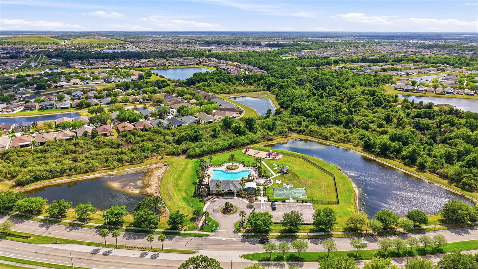 Listing photo id 71 for 13706 Artesa Bell Drive