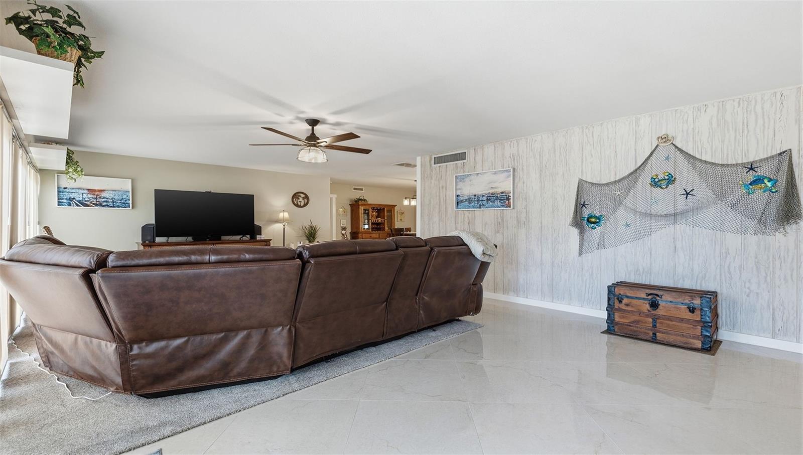 Image 3 of 45 For 4091 50th Avenue S