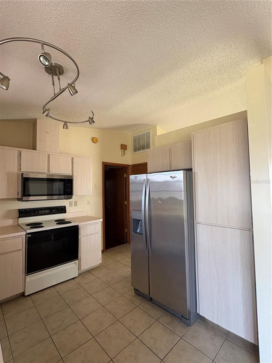 Image 8 of 17 For 3052 Salton Street