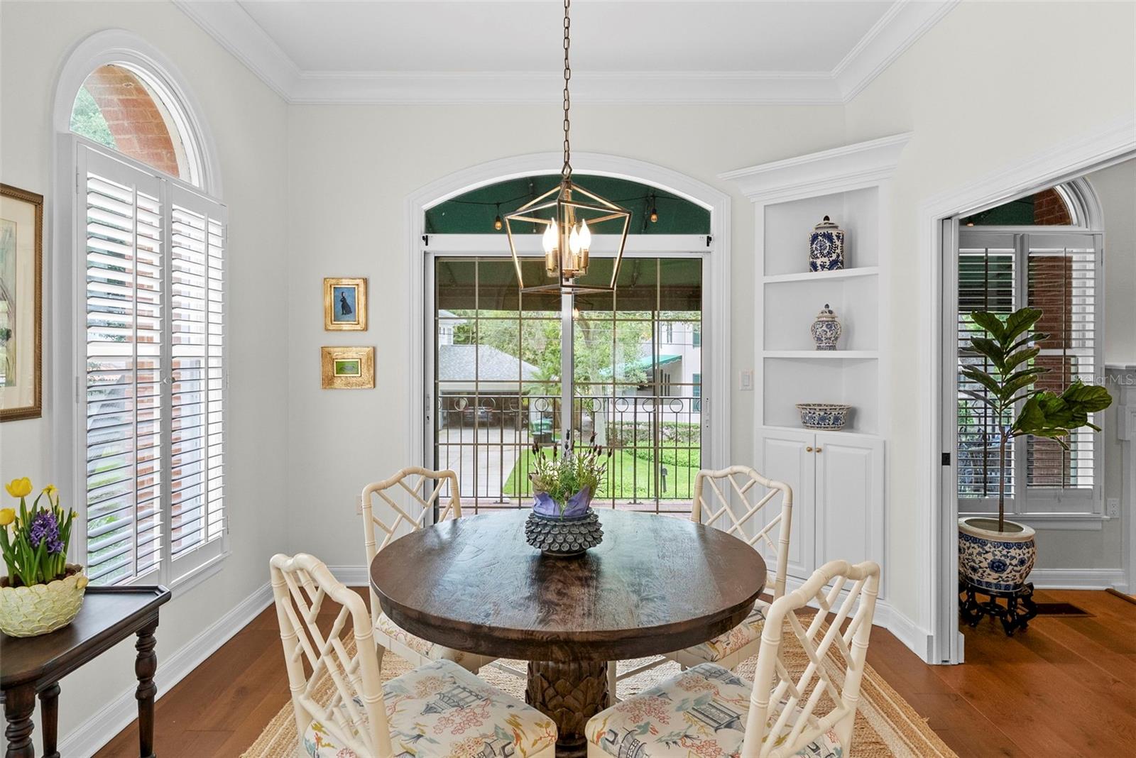 Image 11 of 54 For 5121 Nichol Street