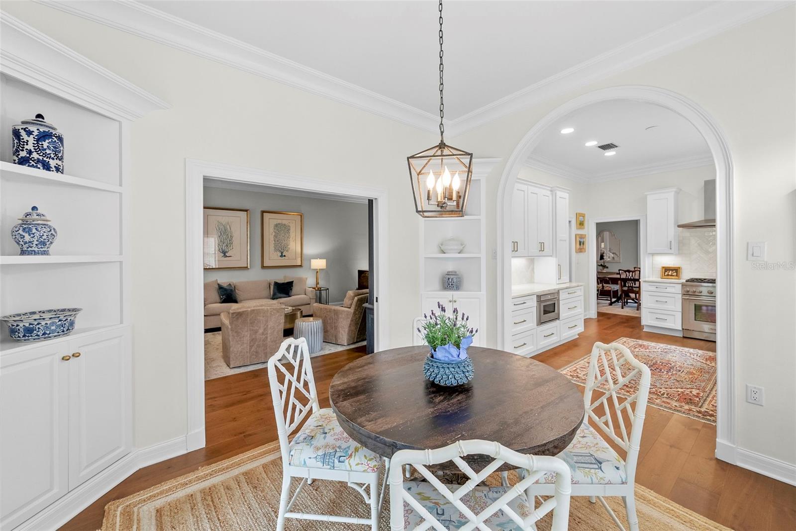 Image 14 of 54 For 5121 Nichol Street