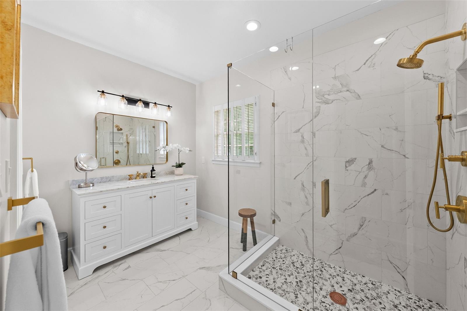 Image 25 of 54 For 5121 Nichol Street