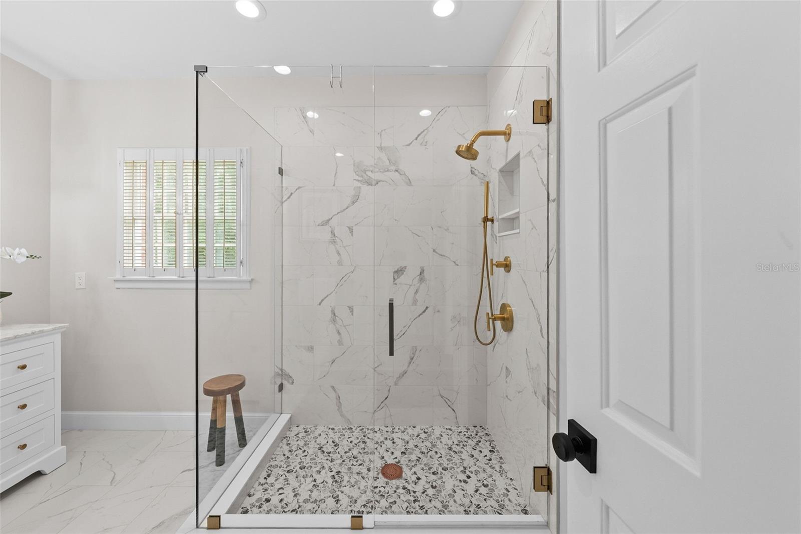 Image 26 of 54 For 5121 Nichol Street