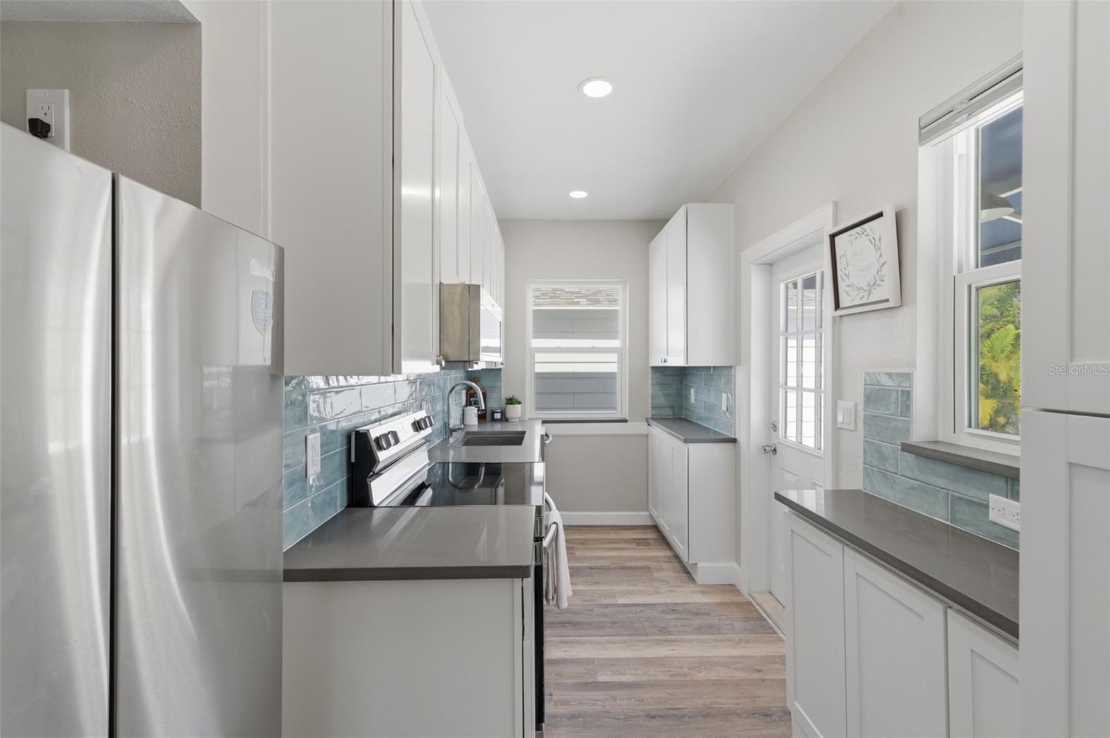 Listing photo id 8 for 410 Lemon Street