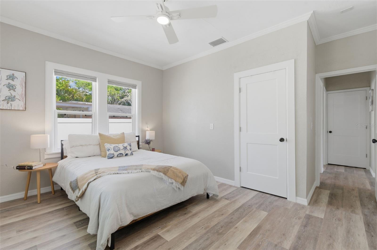 Listing photo id 19 for 410 Lemon Street