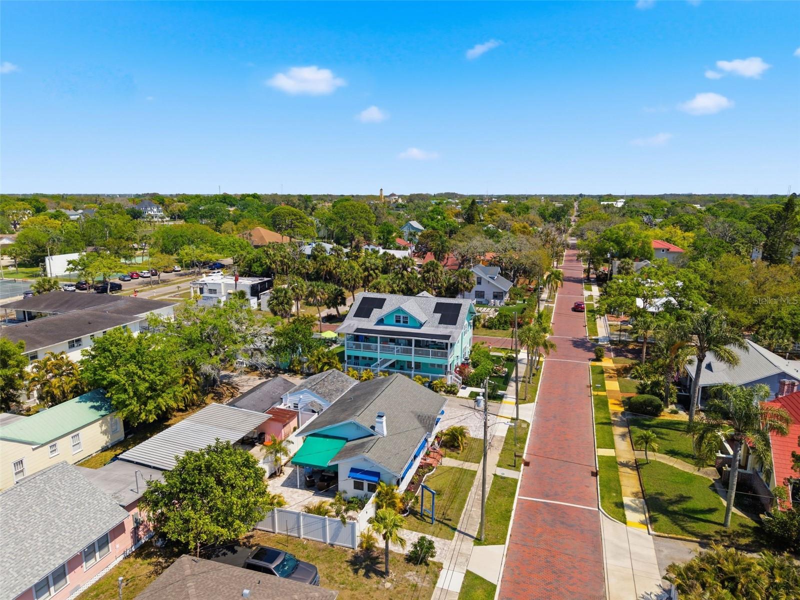 Listing photo id 33 for 410 Lemon Street