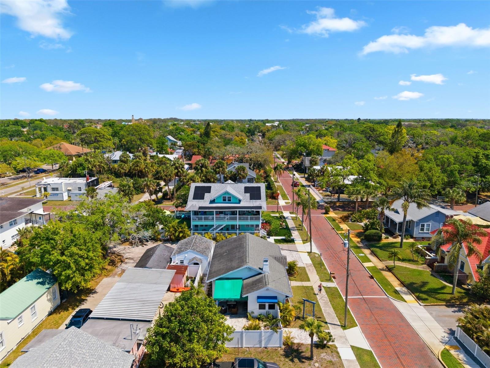 Listing photo id 34 for 410 Lemon Street