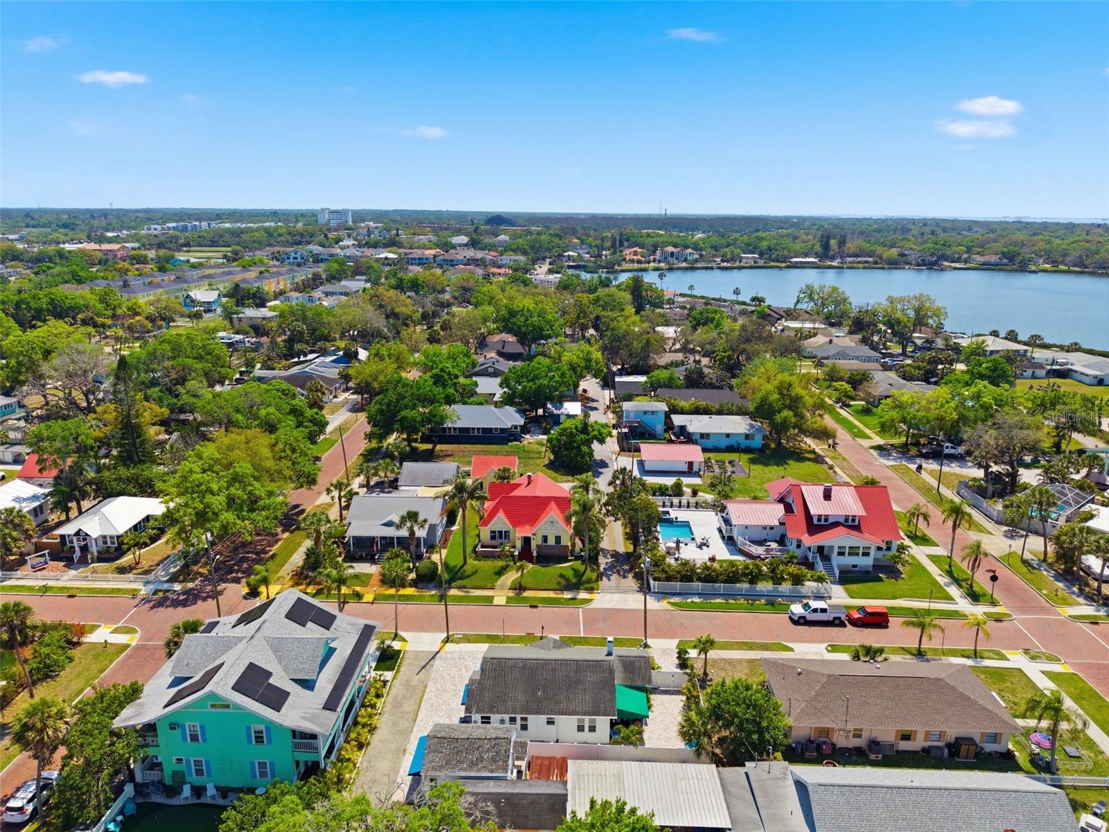 Listing photo id 48 for 410 Lemon Street