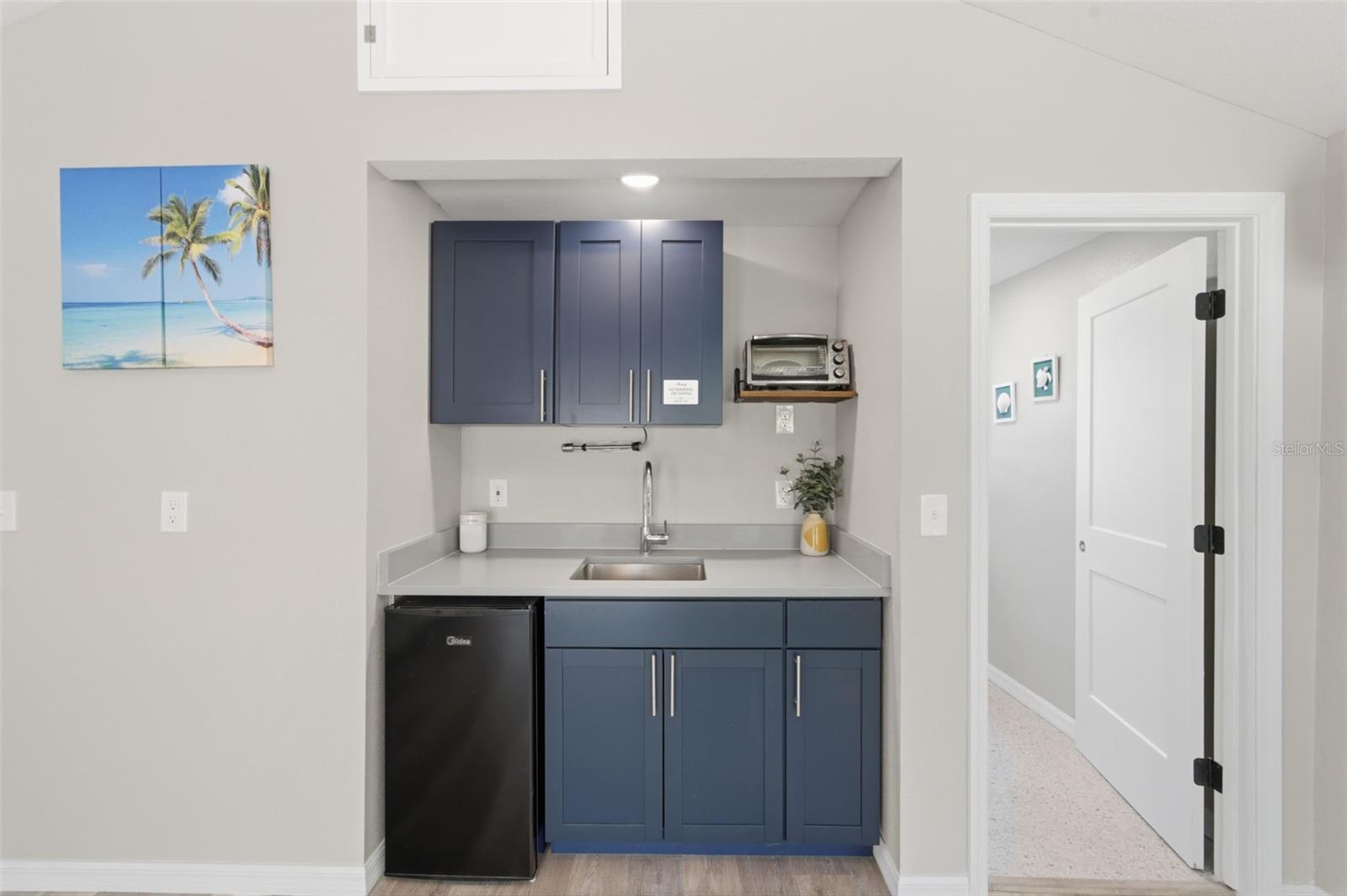 Listing photo id 61 for 410 Lemon Street