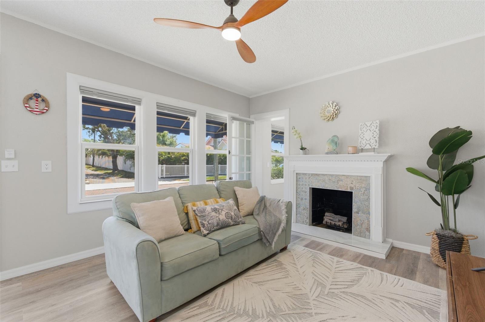 Listing photo id 67 for 410 Lemon Street