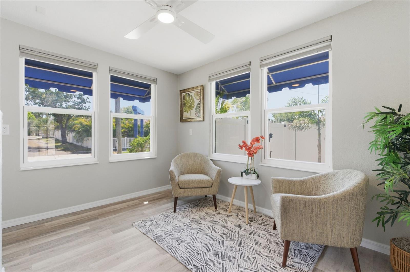 Listing photo id 75 for 410 Lemon Street