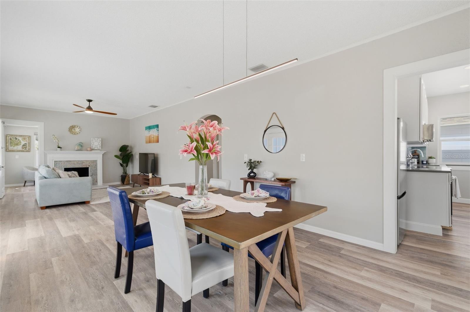 Listing photo id 7 for 410 Lemon Street