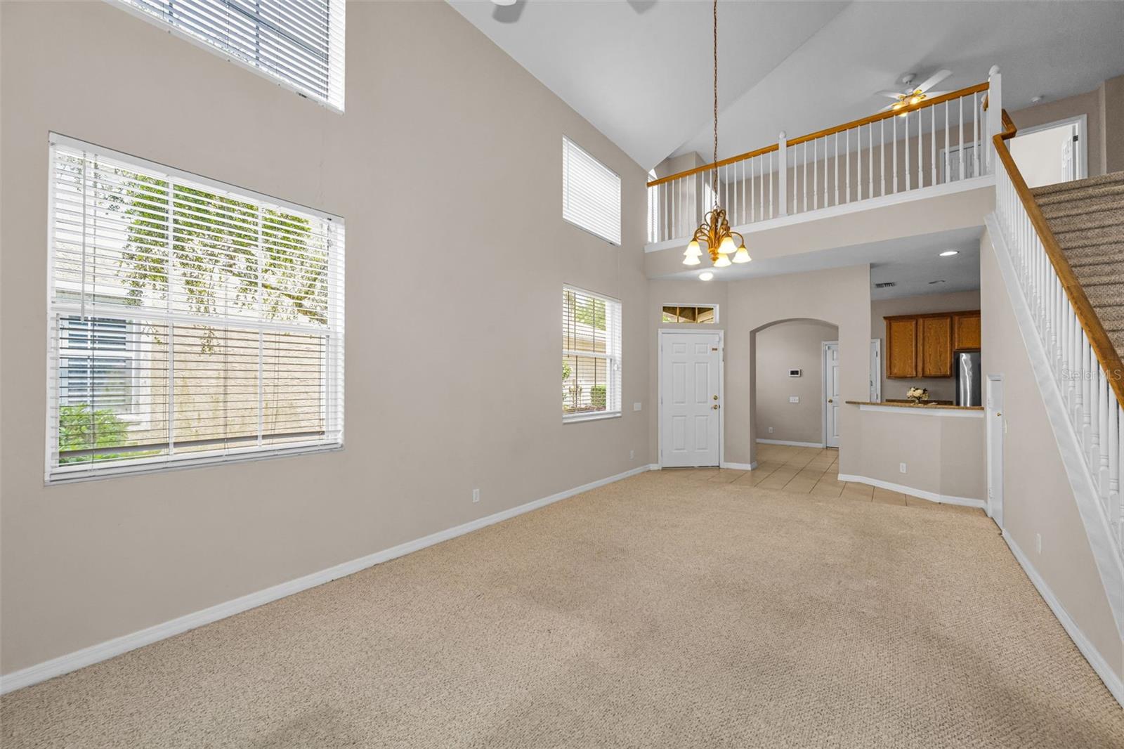 Listing photo id 11 for 3304 Covered Bridge Drive E