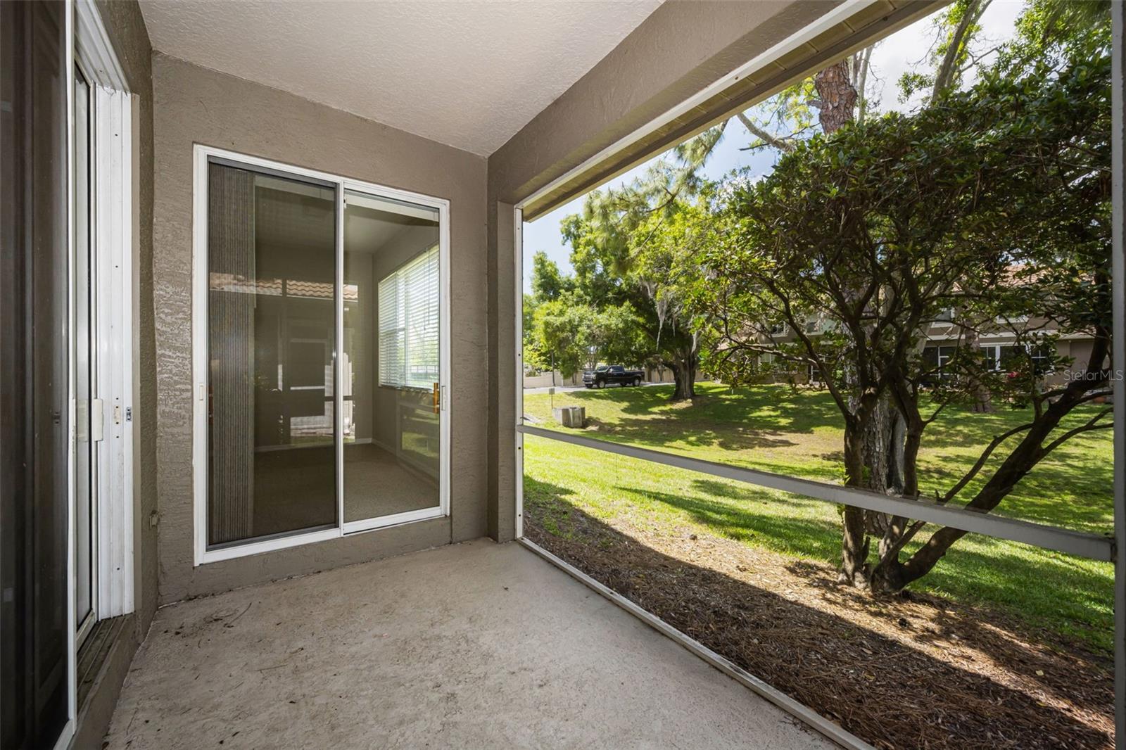 Listing photo id 42 for 3304 Covered Bridge Drive E