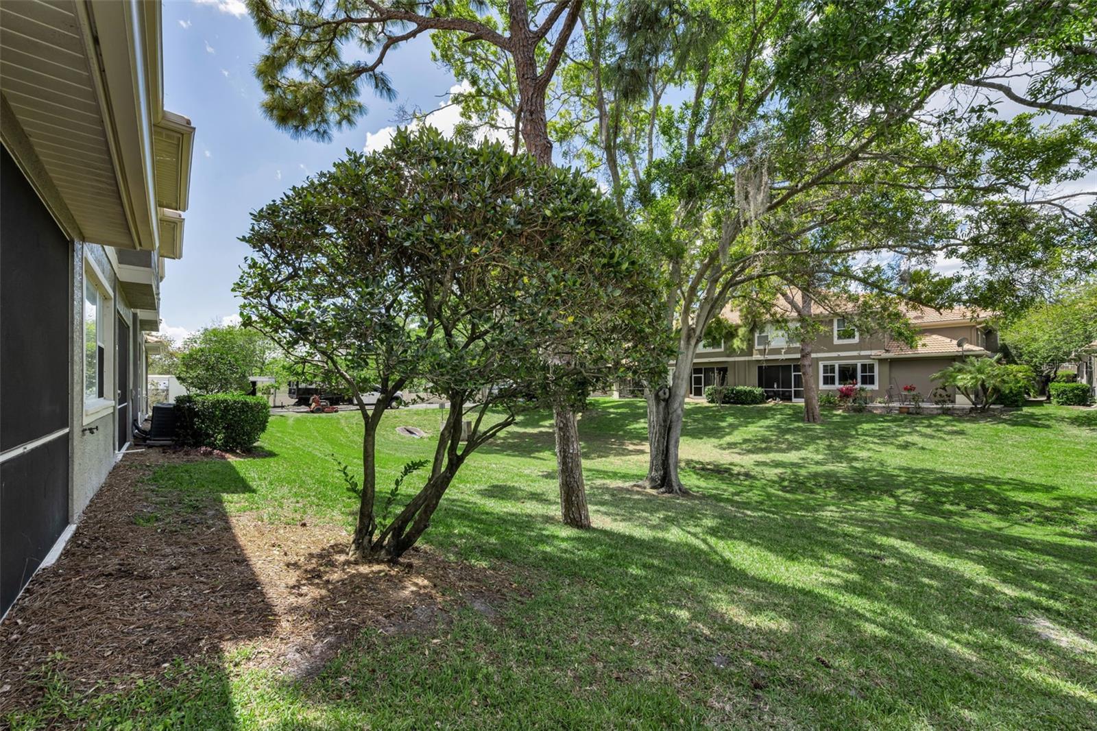 Listing photo id 45 for 3304 Covered Bridge Drive E