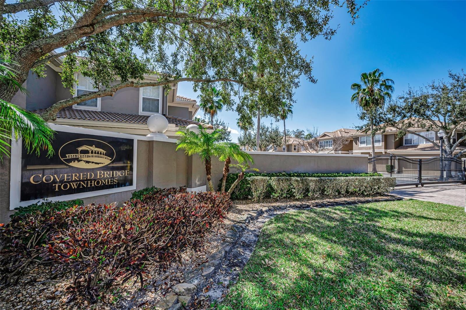 Listing photo id 48 for 3304 Covered Bridge Drive E