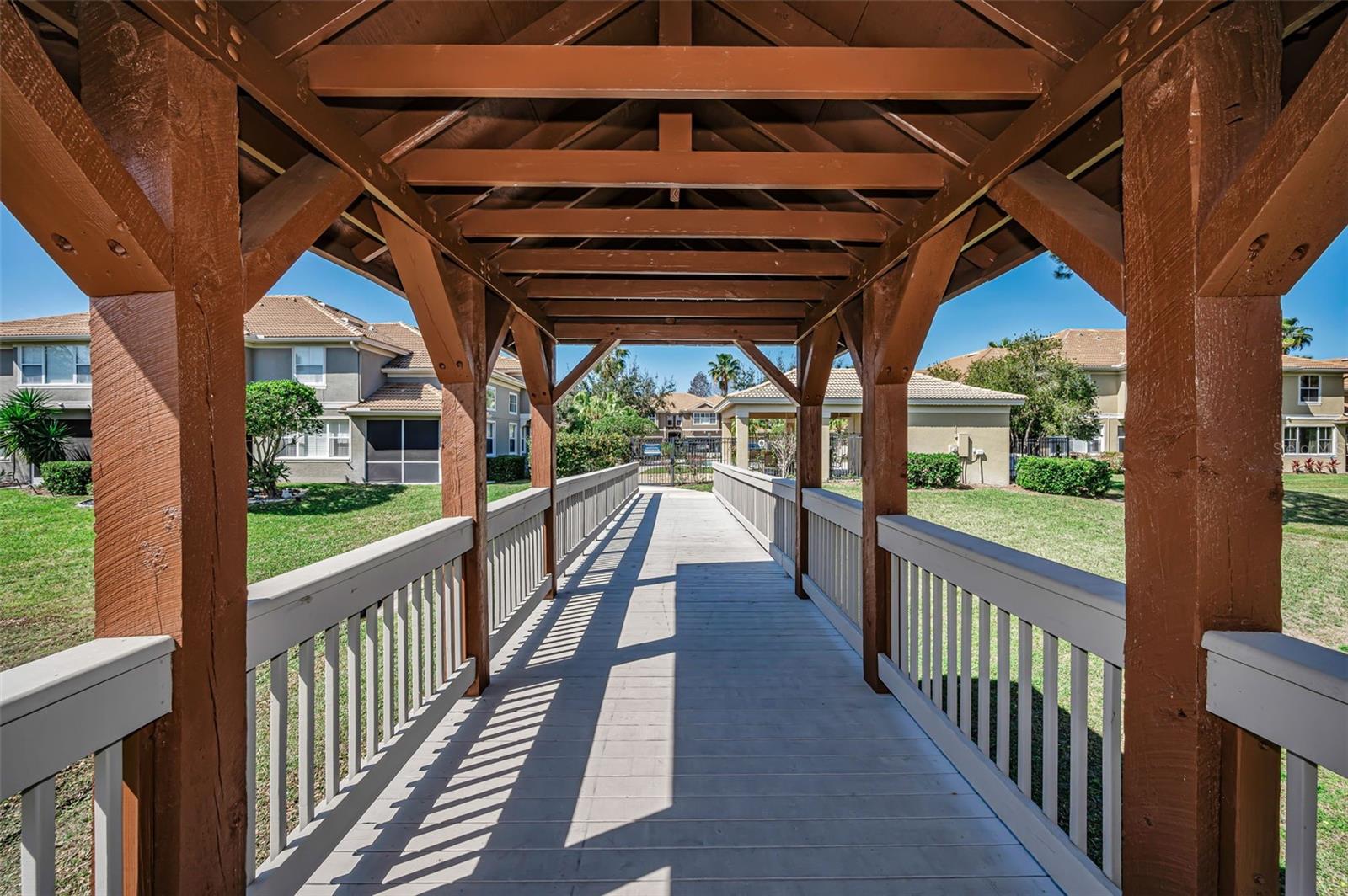 Listing photo id 54 for 3304 Covered Bridge Drive E