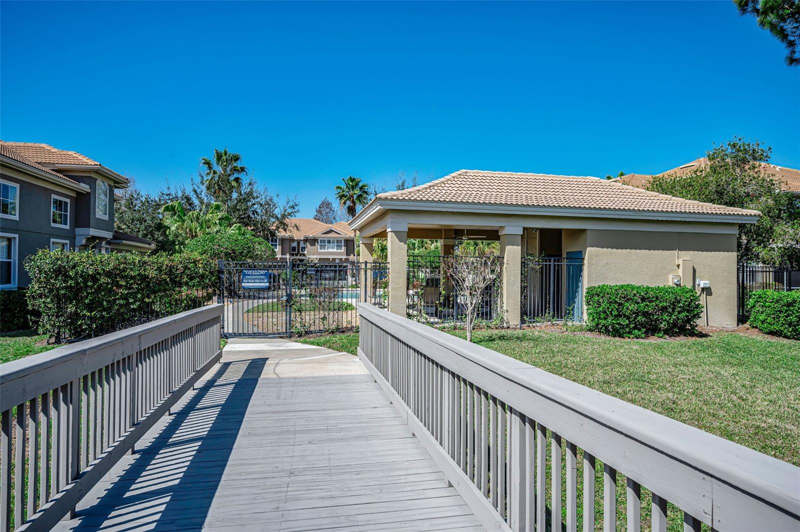 Listing photo id 55 for 3304 Covered Bridge Drive E