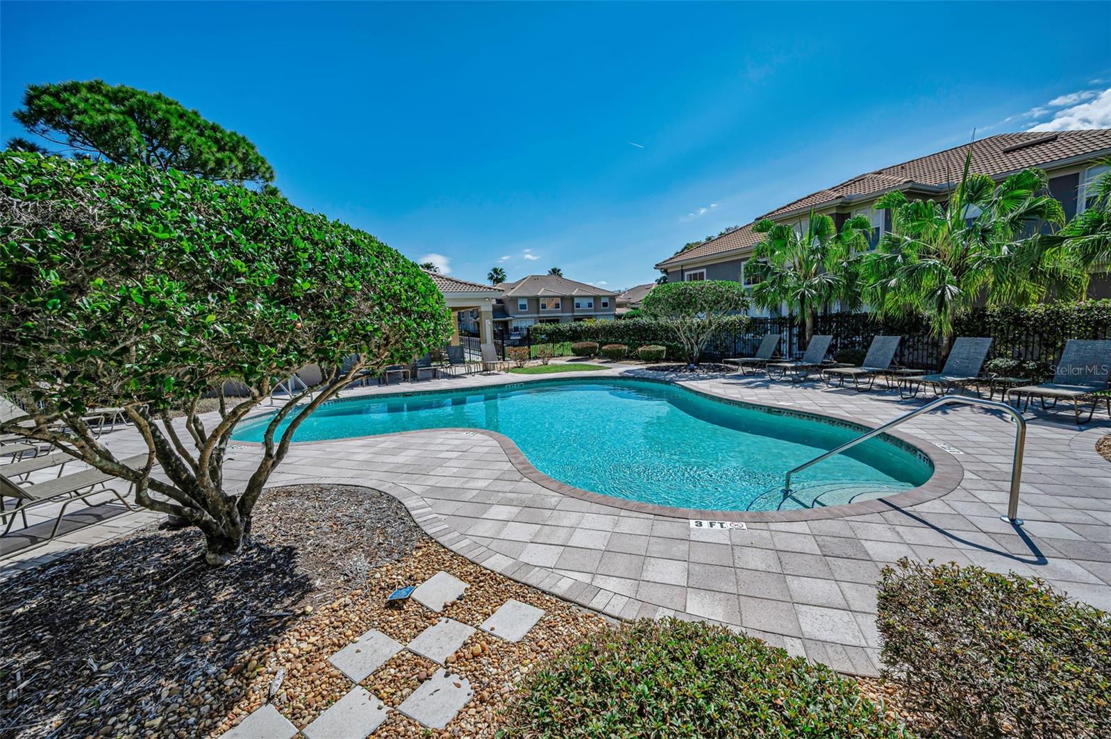 Listing photo id 59 for 3304 Covered Bridge Drive E