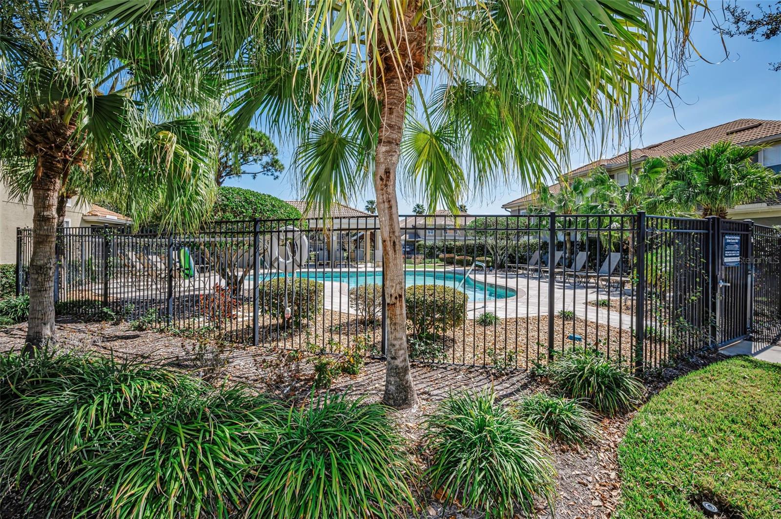 Listing photo id 63 for 3304 Covered Bridge Drive E