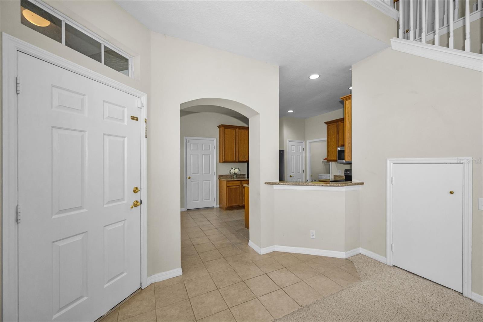 Listing photo id 6 for 3304 Covered Bridge Drive E