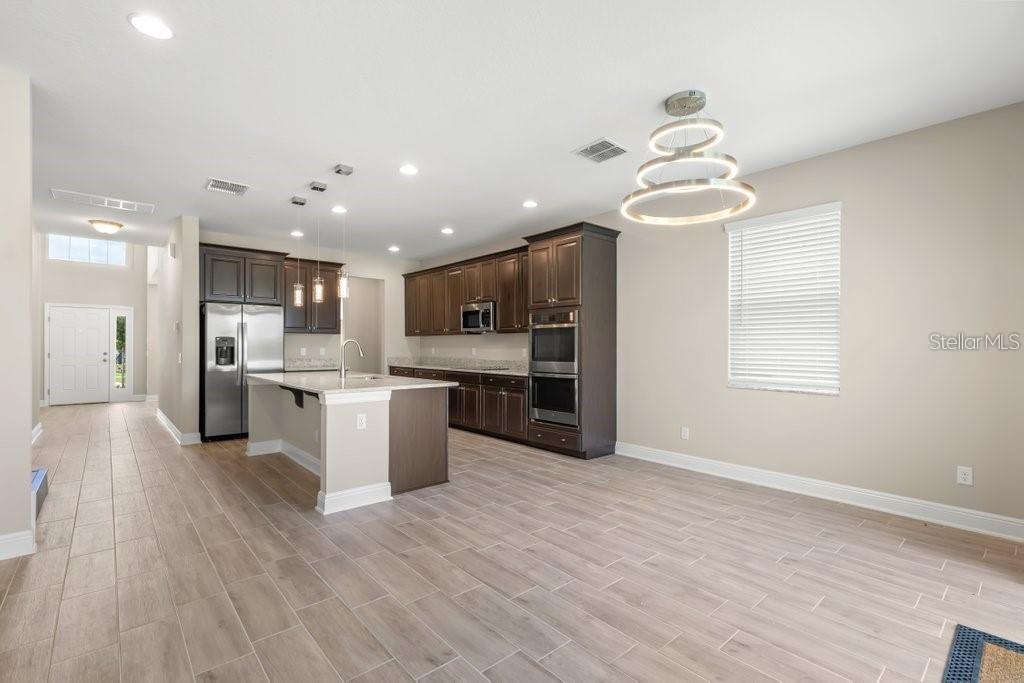 Image 11 of 39 For 16010 Sonoma Grove Circle