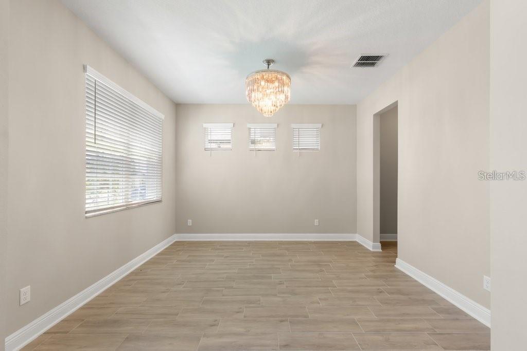 Image 9 of 39 For 16010 Sonoma Grove Circle