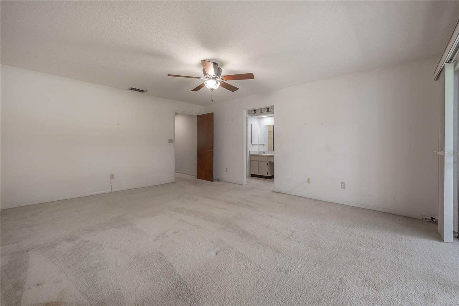 Image 32 of 59 For 4206 Golf Club Lane