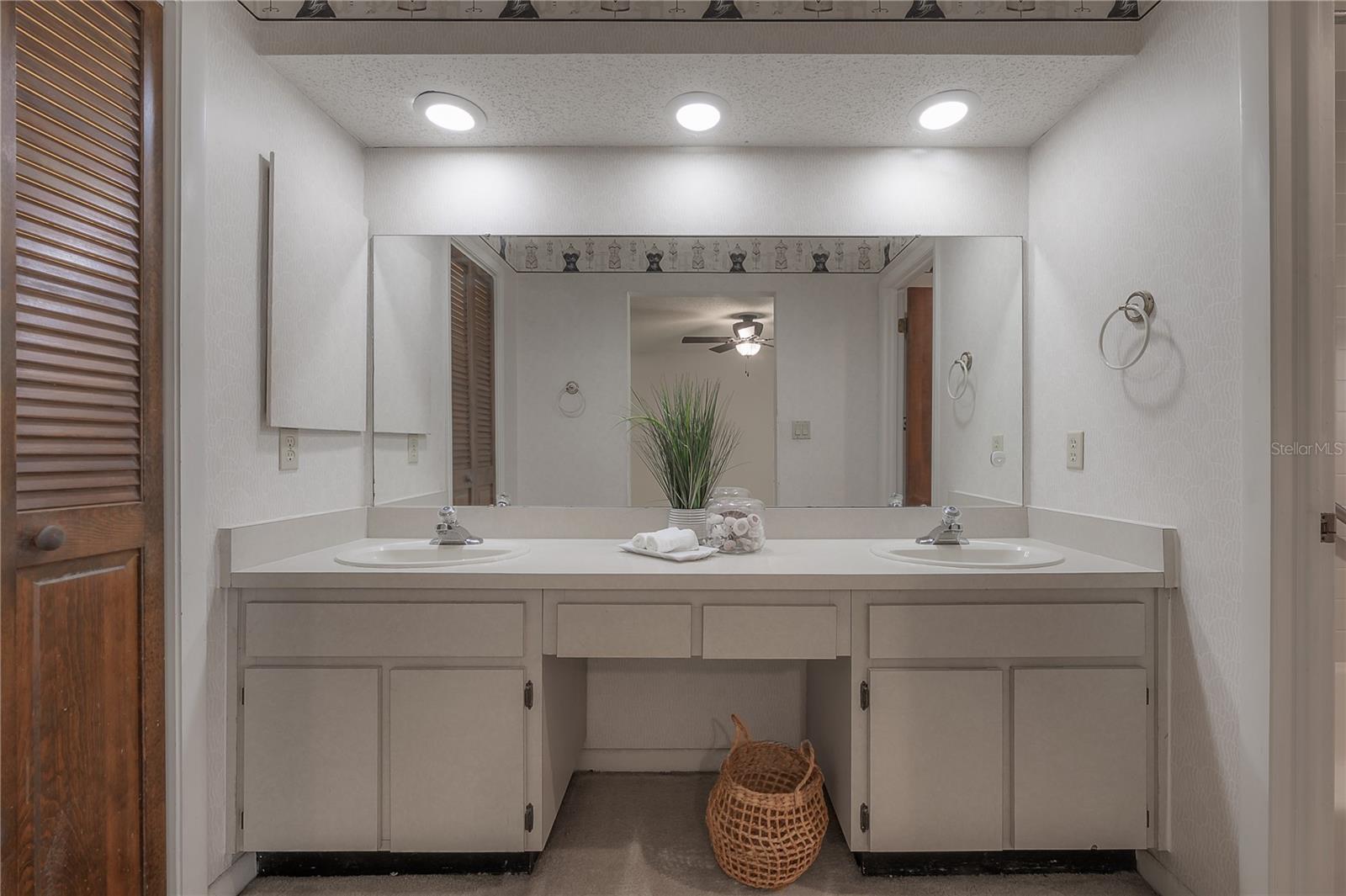 Image 35 of 59 For 4206 Golf Club Lane