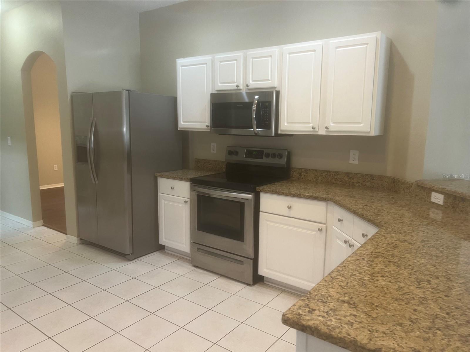 Image 16 of 55 For 18914 Maisons Drive