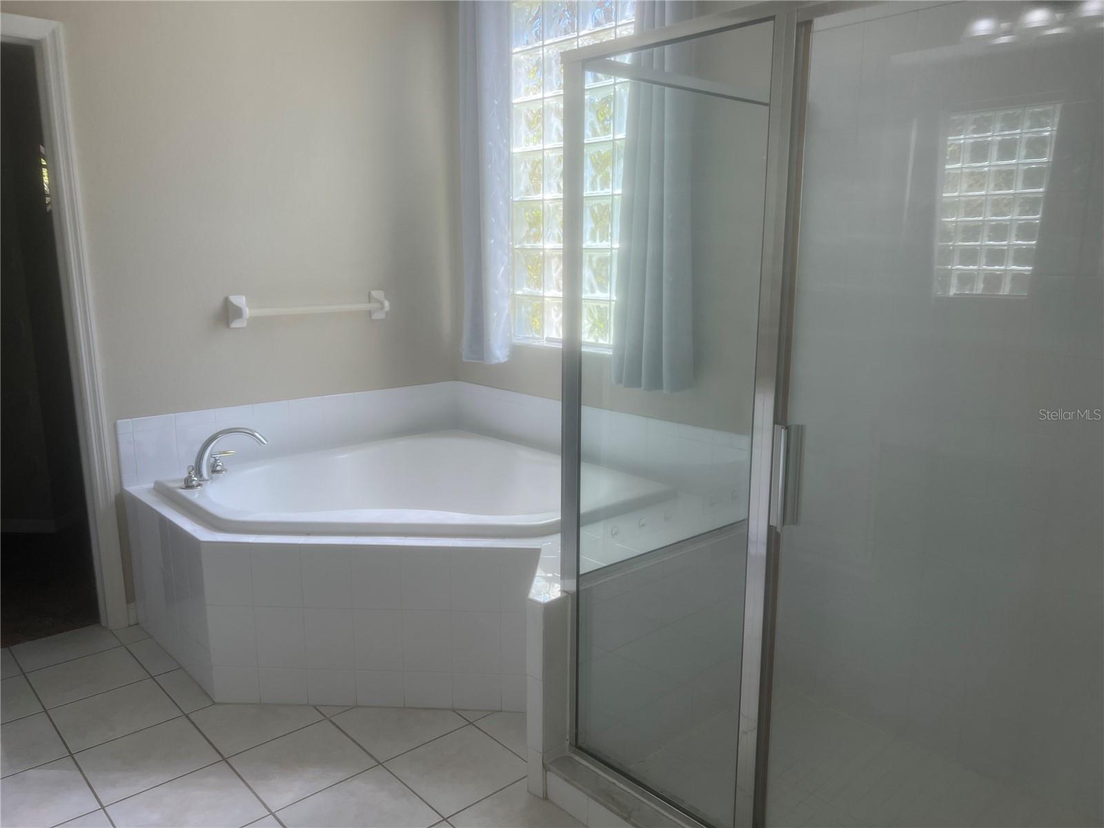 Image 25 of 55 For 18914 Maisons Drive